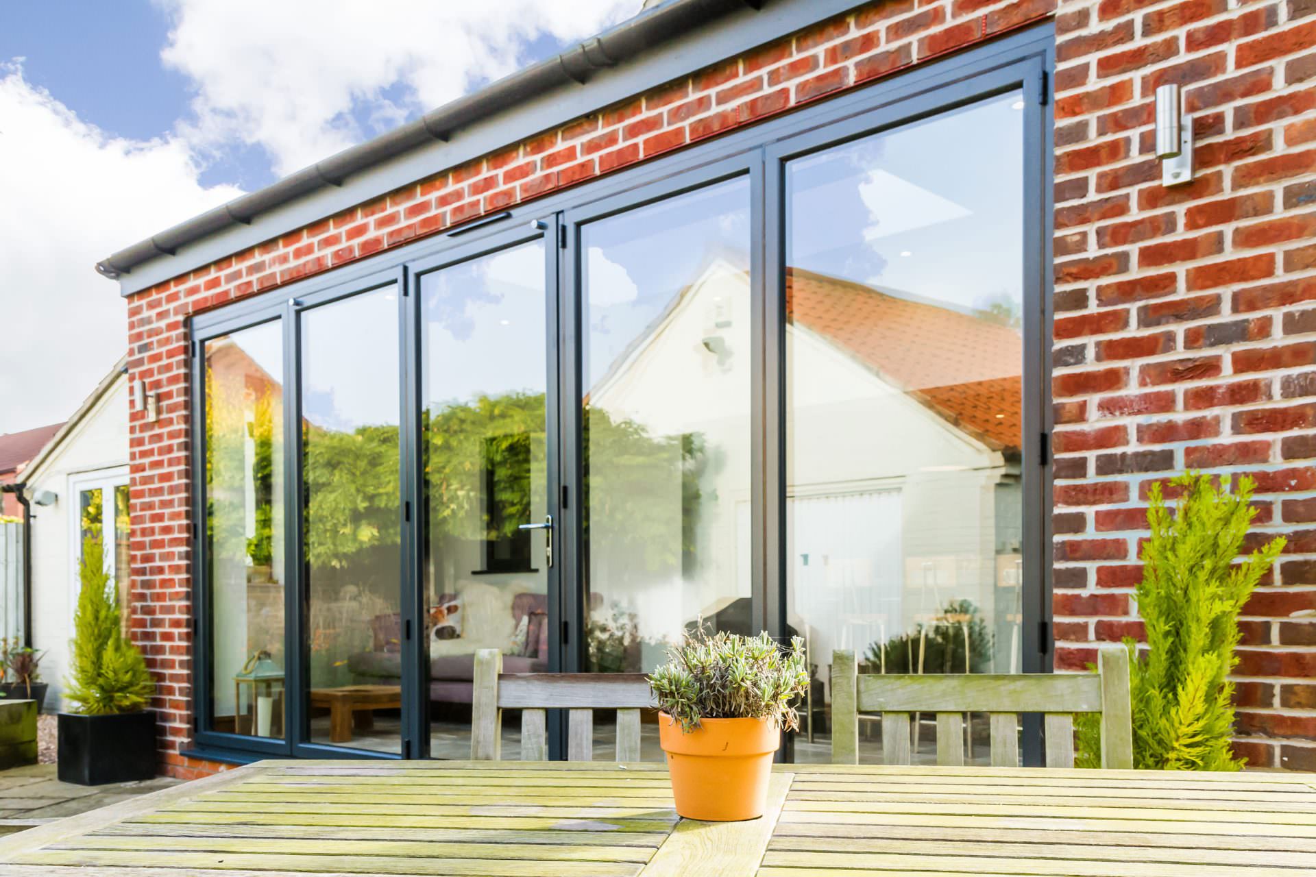 https://springwindows.co.uk/wp-content/uploads/2023/06/alu-door.jpg